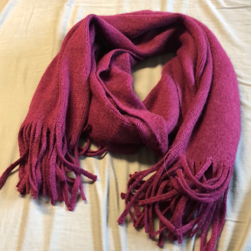 Womens Soft Stretchy Knit Scarf with Fringe Plum/Purple